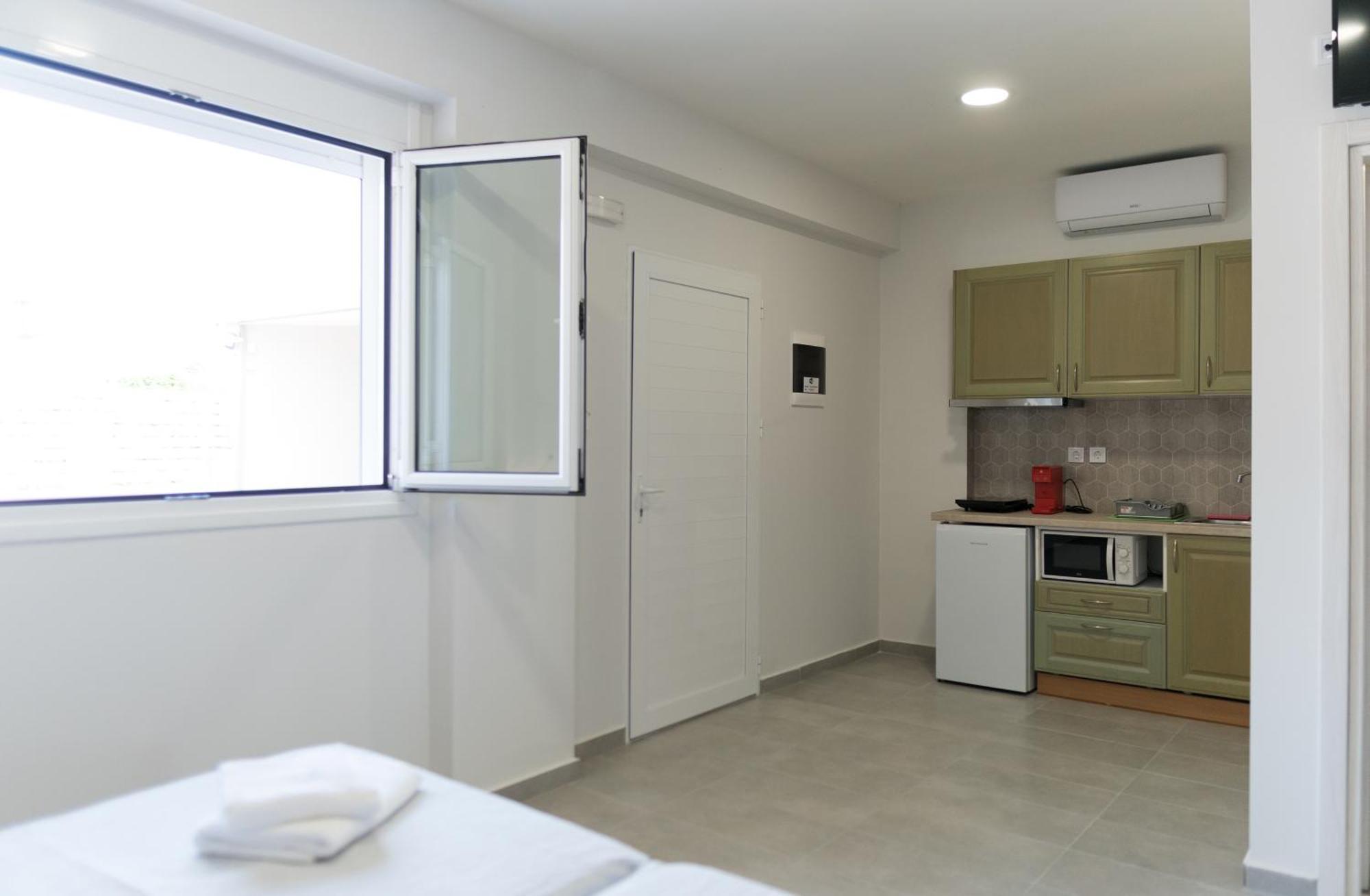 Dion Apartments Laganas Extérieur photo